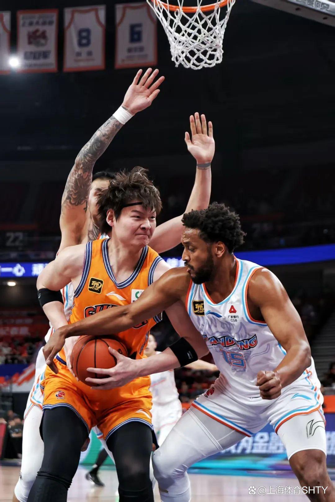 今年会真人游戏-关于上海久事发布备战花絮；转会期防线松动；欧篮联任务艰巨；身体对抗强度拉满的信息